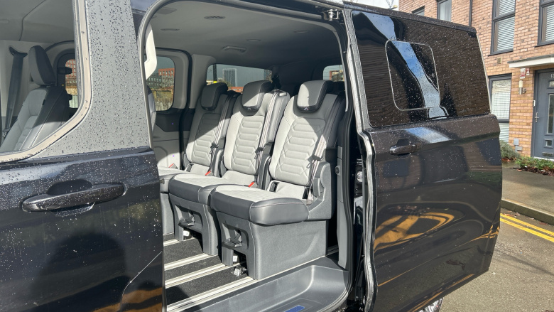 Ford Tourneo Custom 340 L1 Electric Rwd 160kW 65kWh H1 Titanium X 8 seater Auto